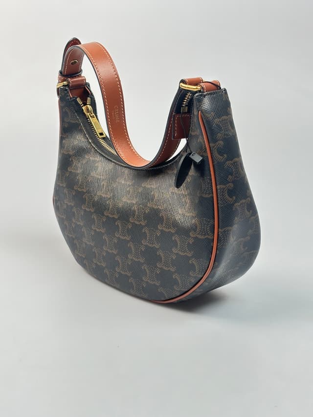 Luxe Limited Sale (ราคาพิเศษ 22,999 ใส่โค้ด LUXECL) Celine Ava Medium Bag Tan (Pre-owned) - view 7