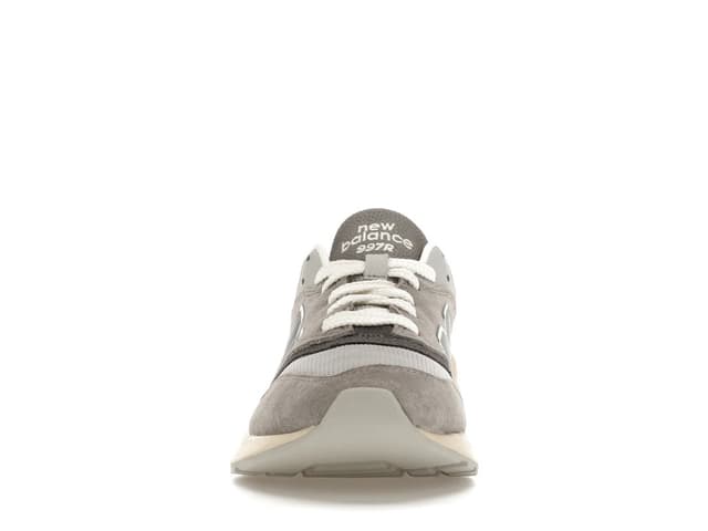 New Balance New Balance 997R Grey - view 2