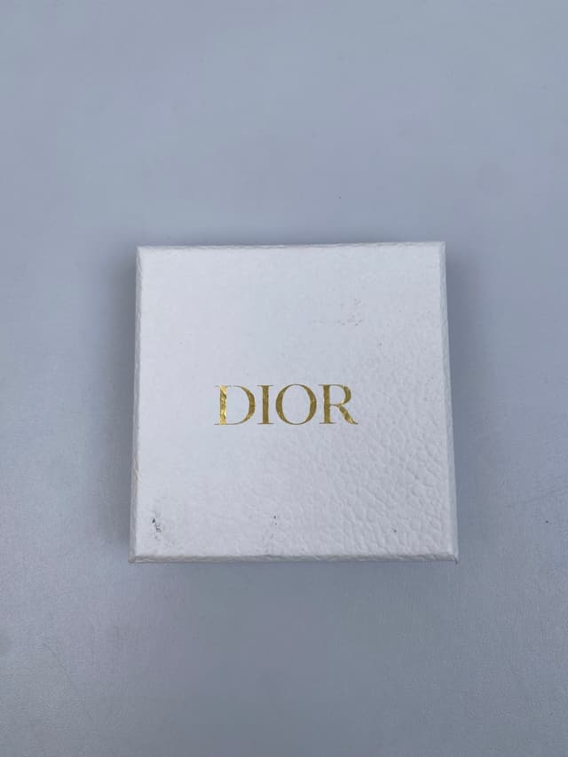 Luxe Limited Sale (ราคาพิเศษ 7,999 ใส่โค้ด LUXEDI) Dior Petit CD Double Bracelet In Gold-Finish Metal And White Crystals (Pre-owned) - view 8