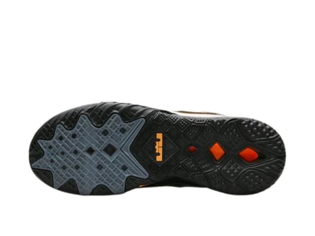 Nike Nike LeBron 18 Low EP 'Air Max 95 Greedy' - view 3