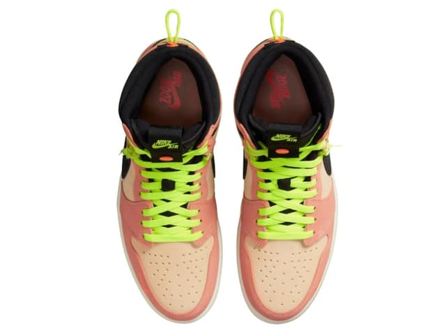 Jordan Jordan 1 High Switch Pink Volt - view 3