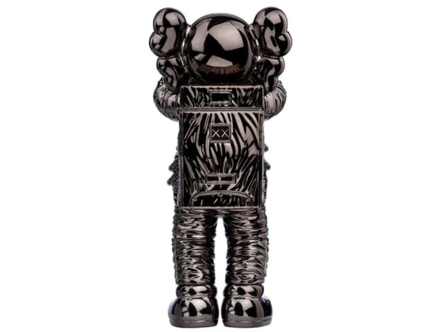 Kaws KAWS Holiday Space Figure Black - view 2