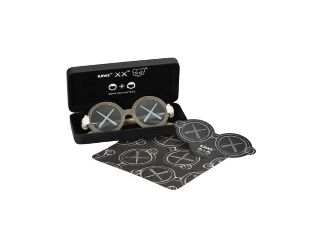 Kaws Kaws x SD Sunglasses Grey - view 3
