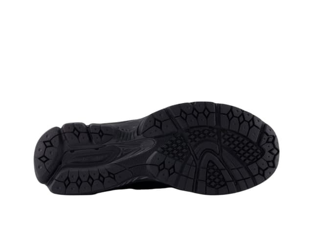 New Balance New Balance 1906L Black Suede - view 3