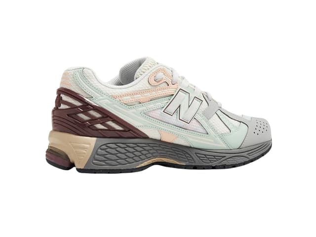 New Balance New Balance 1906D Clay Ash Licorice - view 2