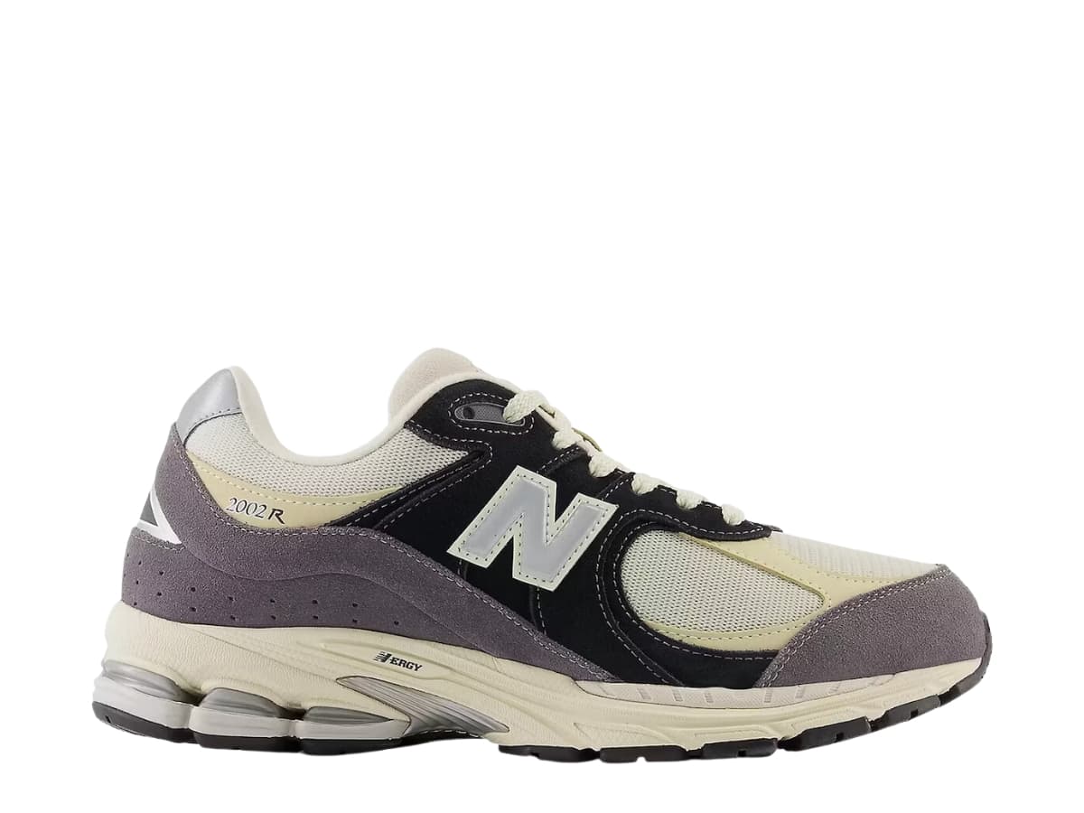 New Balance 2002R Magnet Sandstone