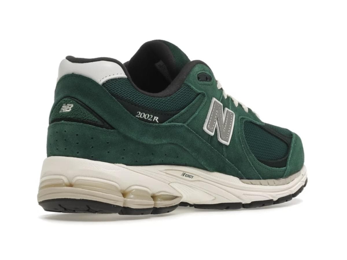 New Balance 2002R Nightwatch Green