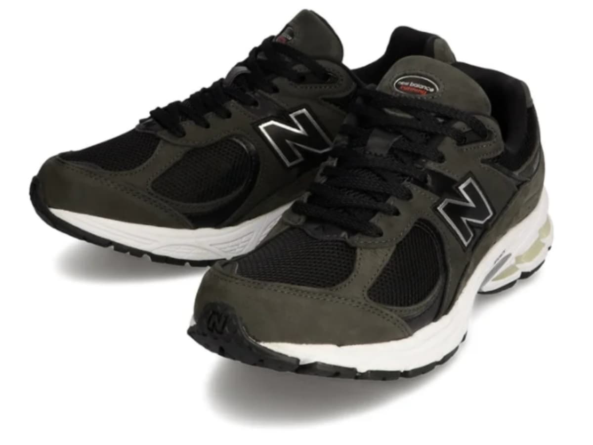 New Balance 2002R Black Grey