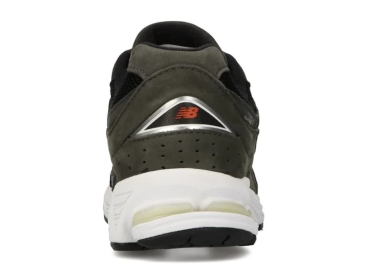 New Balance 2002R Black Grey