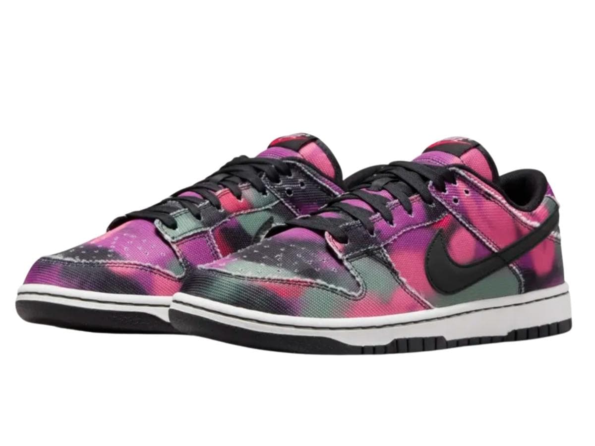 Nike Dunk Low Graffiti Pink