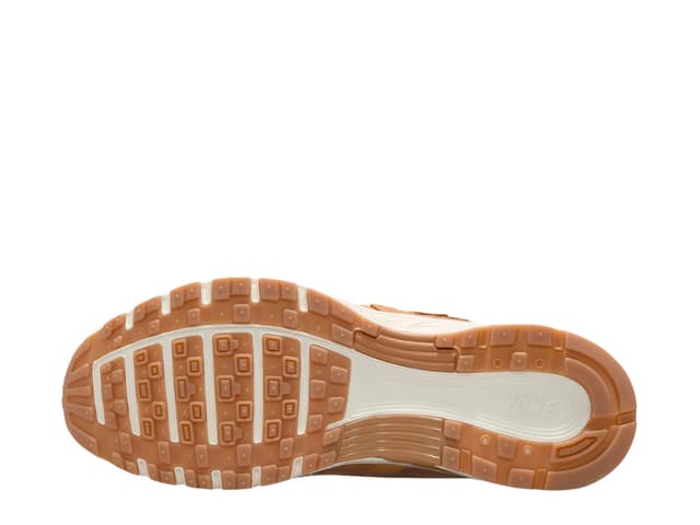 Nike Nike P-6000 SE Flax Metallic Gold Sail - view 4