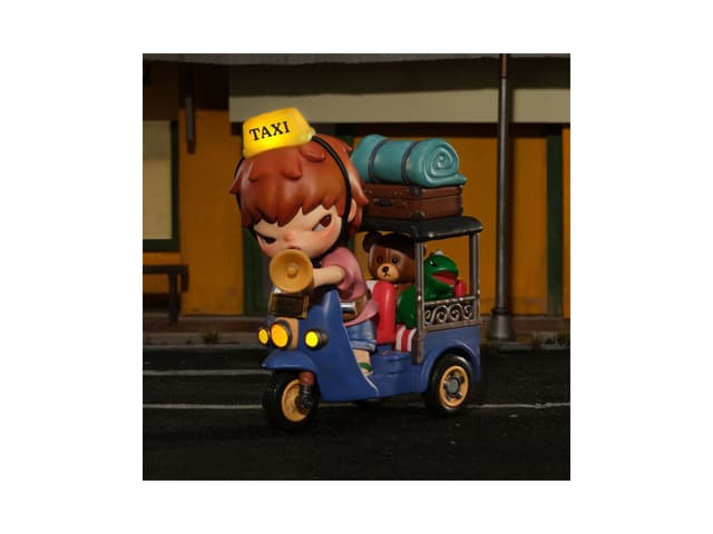 Pop Mart Pop Mart Hirono Tuk-Tuk Figure - view 2