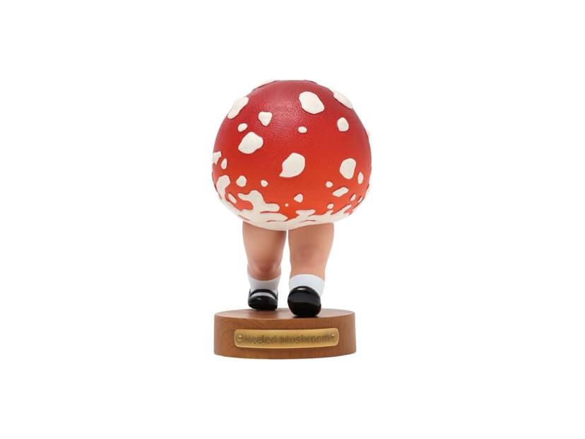 Pop Mart (เช็คการ์ด) Pop Mart Heeled Mushroom Walking