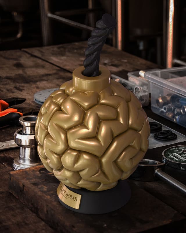 Mighty Jaxx Smart Bomb ft. Jason Freeny (Gold Edition) by Mighty Jaxx - view 3