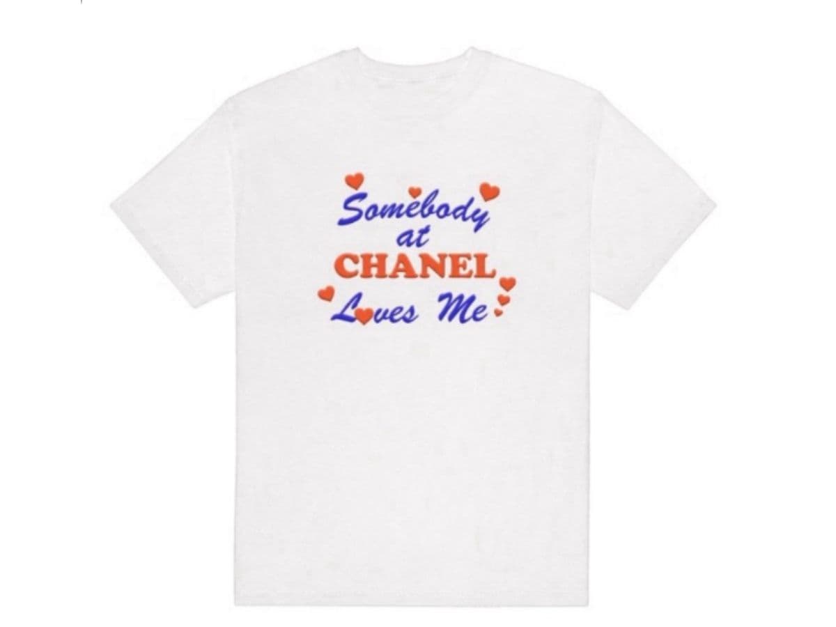 Somebody loves Me Tee