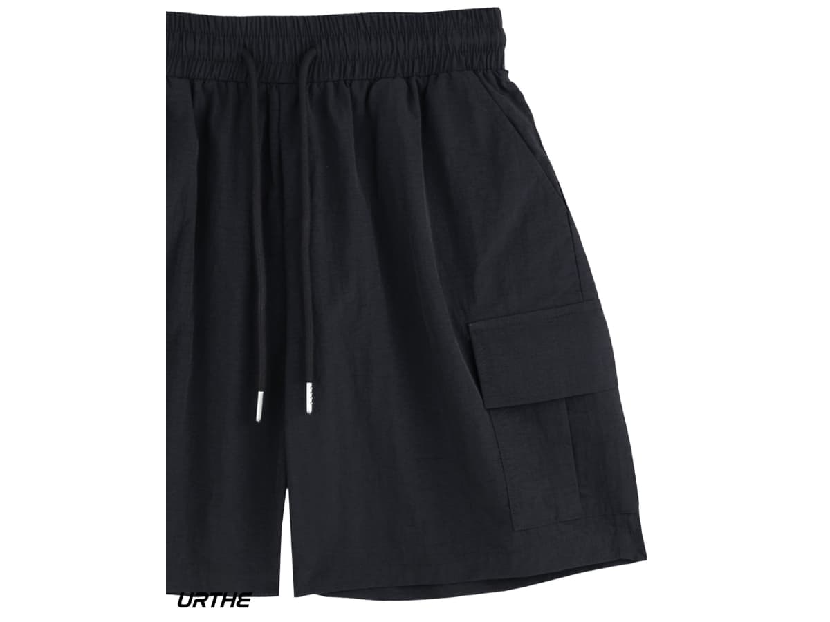 URTHE CARGO SHORTS Black