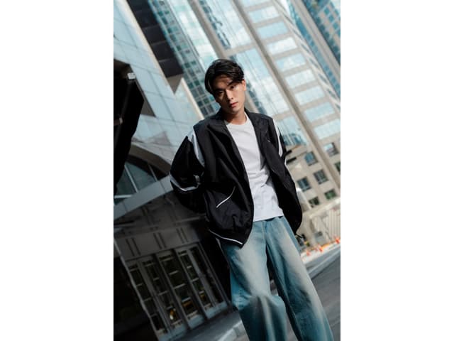 Velika Velika Windbreaker Jacket - view 3
